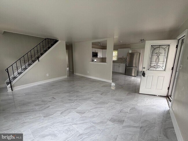 Foto del edificio - 35 Blueberry Ln