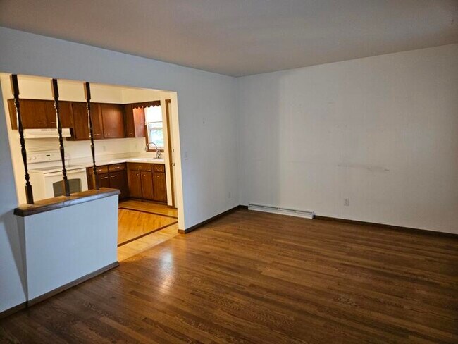 Foto del edificio - 1097-1099 Laurel Ct