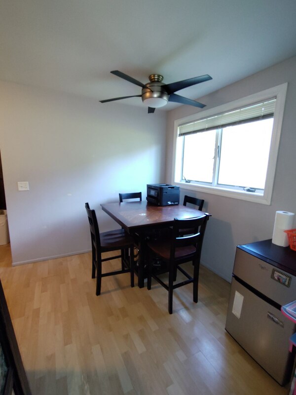 Foto del edificio - 4908 Knox Ave N