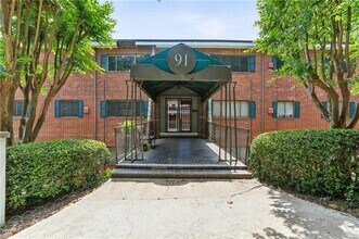 Building Photo - 91 Rumson Rd NE