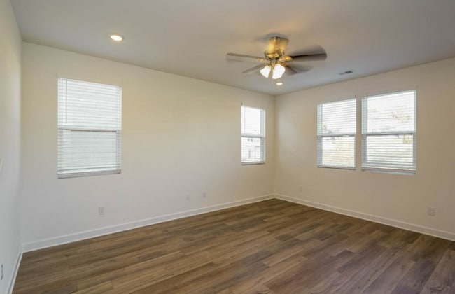 Building Photo - 1363 Georgetown Dr