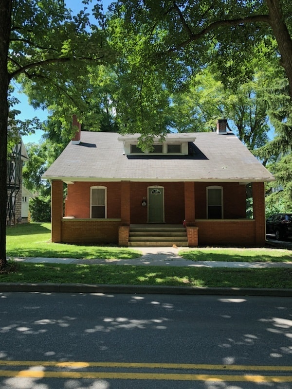 Building Photo - 143 E Park Ave