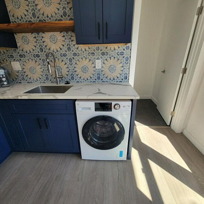 Foto del edificio - 939 26th St