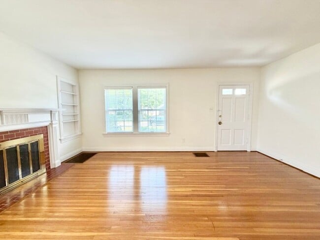 Photo - 2414 BRIGHTON Drive House