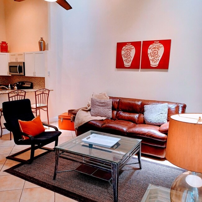 Foto del edificio - 14132 Lily Ct