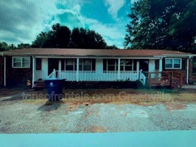 Building Photo - 914 Cross Anchor Rd