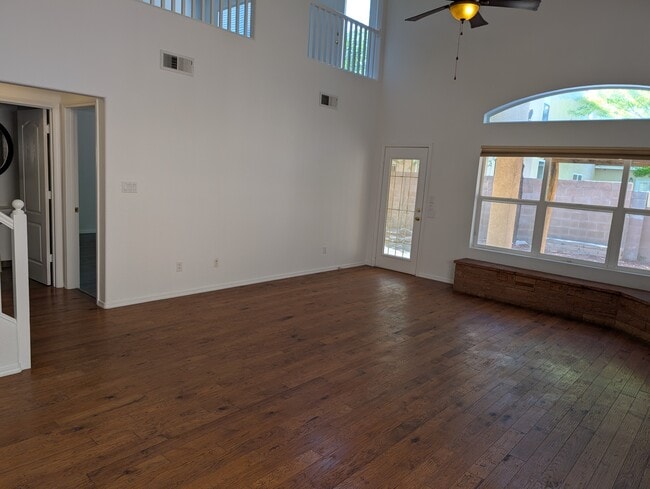 Foto del edificio - 7312 Desert Eagle Rd NE