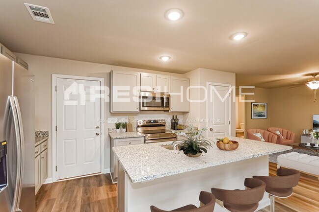 Building Photo - 110 Oak Brook Ln