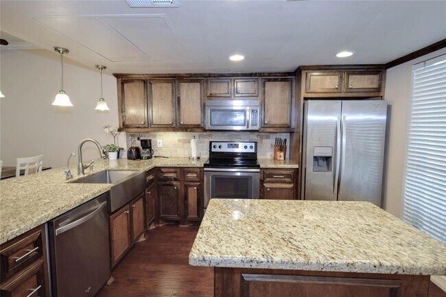 Building Photo - 14707 Barryknoll Ln