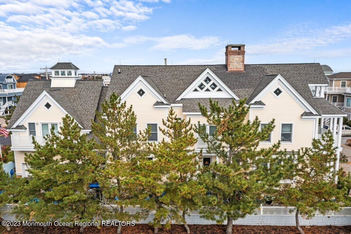 Primary Photo - 1621 Beacon Ln