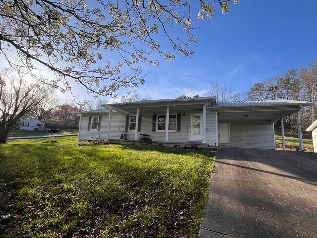 Foto del edificio - Beautiful Three Bedroom Home in London, KY