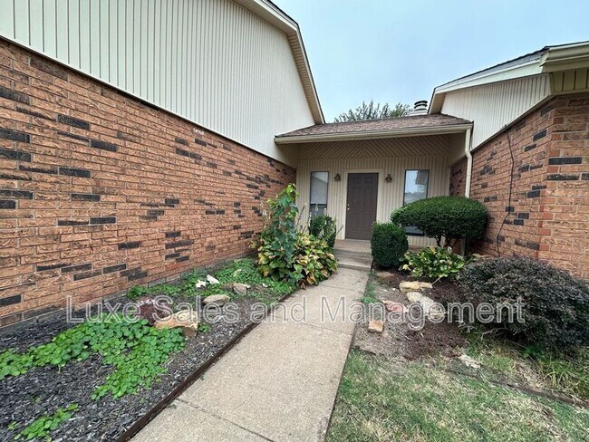 Photo - 13613 Pin Oak House