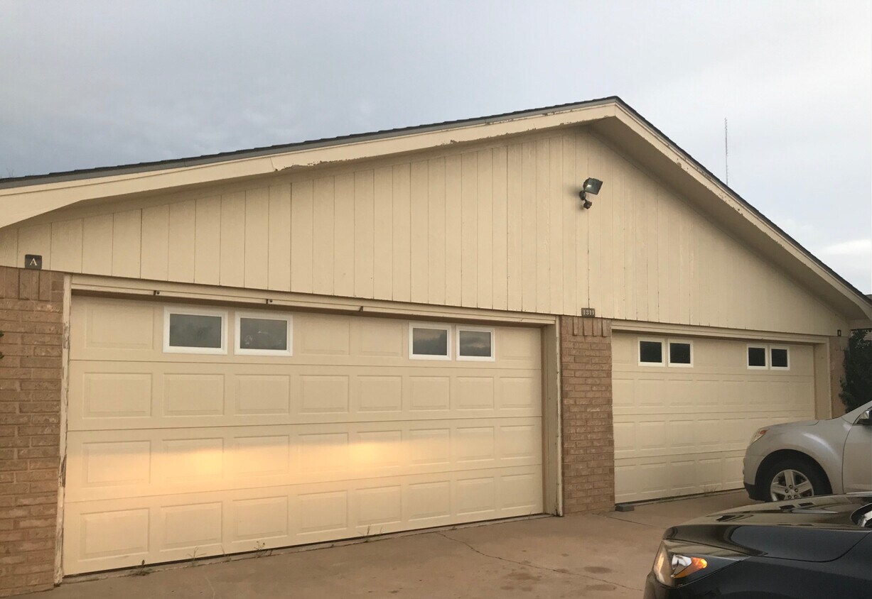 Foto principal - 1311 80th St
