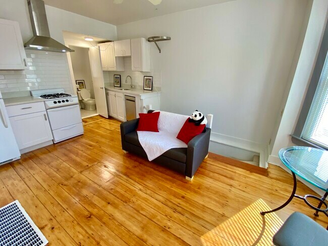 Building Photo - 32 Fairmont Ave