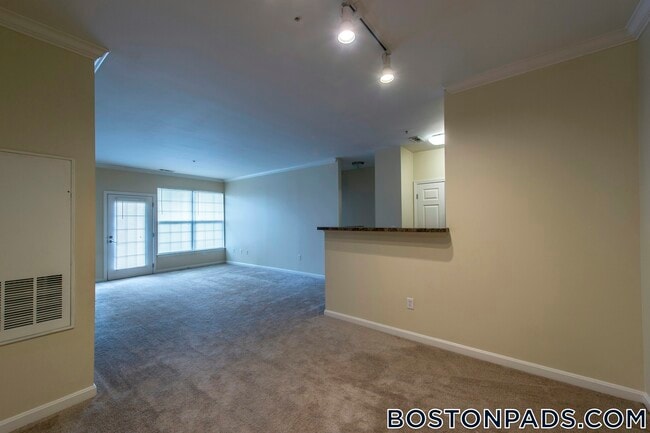 Building Photo - 311 Lowell St