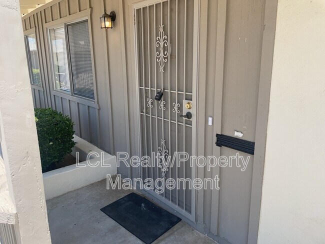 Foto del edificio - 28026 Winged Foot Dr