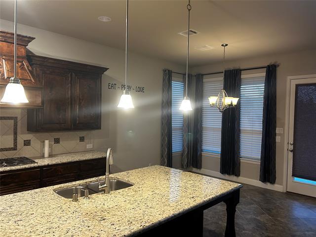 Building Photo - 4461 Sapphire Dr