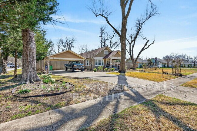 Foto del edificio - 212 N Grand Ave