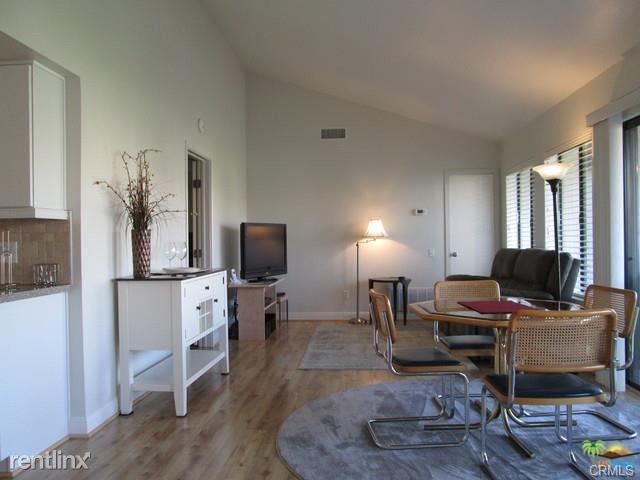 Primary Photo - 1100 E Amado Rd