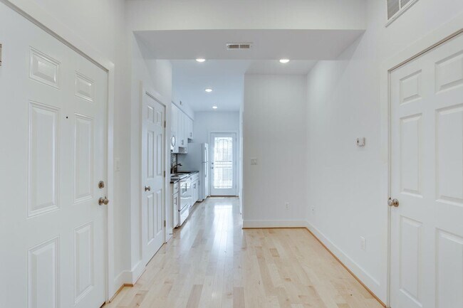 Foto del edificio - 851 19th St NE