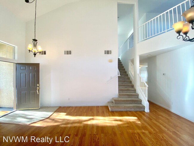 Building Photo - 3 br, 2.5 bath House - 10208 Anoka Ave