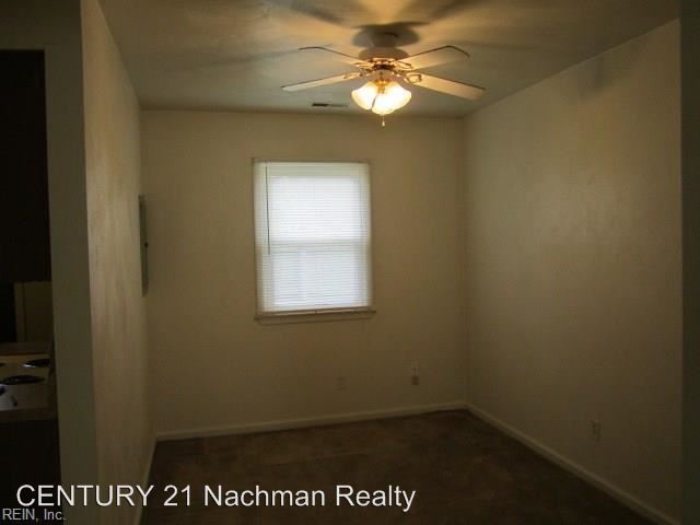 Foto del edificio - 2 br, 1 bath Apartment - 129 A Hansen Avenue