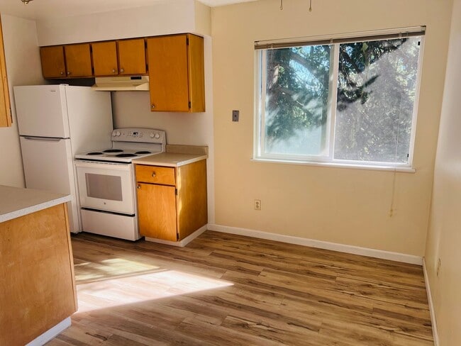 Foto del edificio - 2Bed/1Bath Second Floor Apartment in Brooklyn Neighborhood