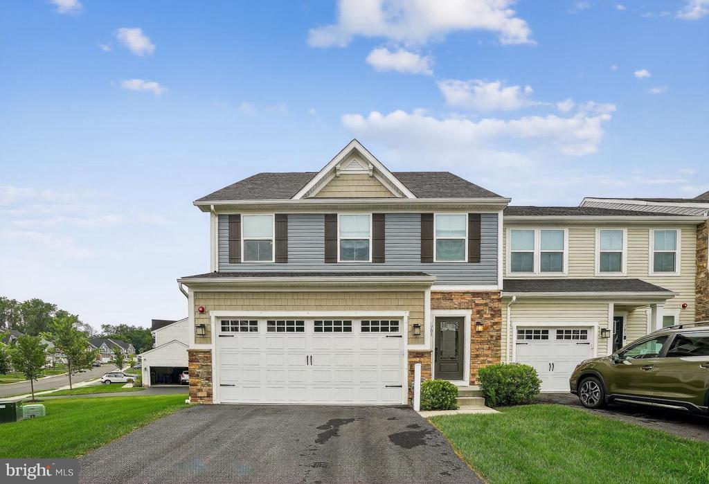 Foto principal - 701 Cascade Way
