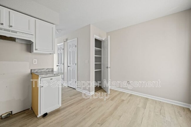 Building Photo - 119 Langley Dr