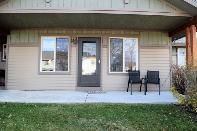 Back Patio - 2759 Hamilton Ct