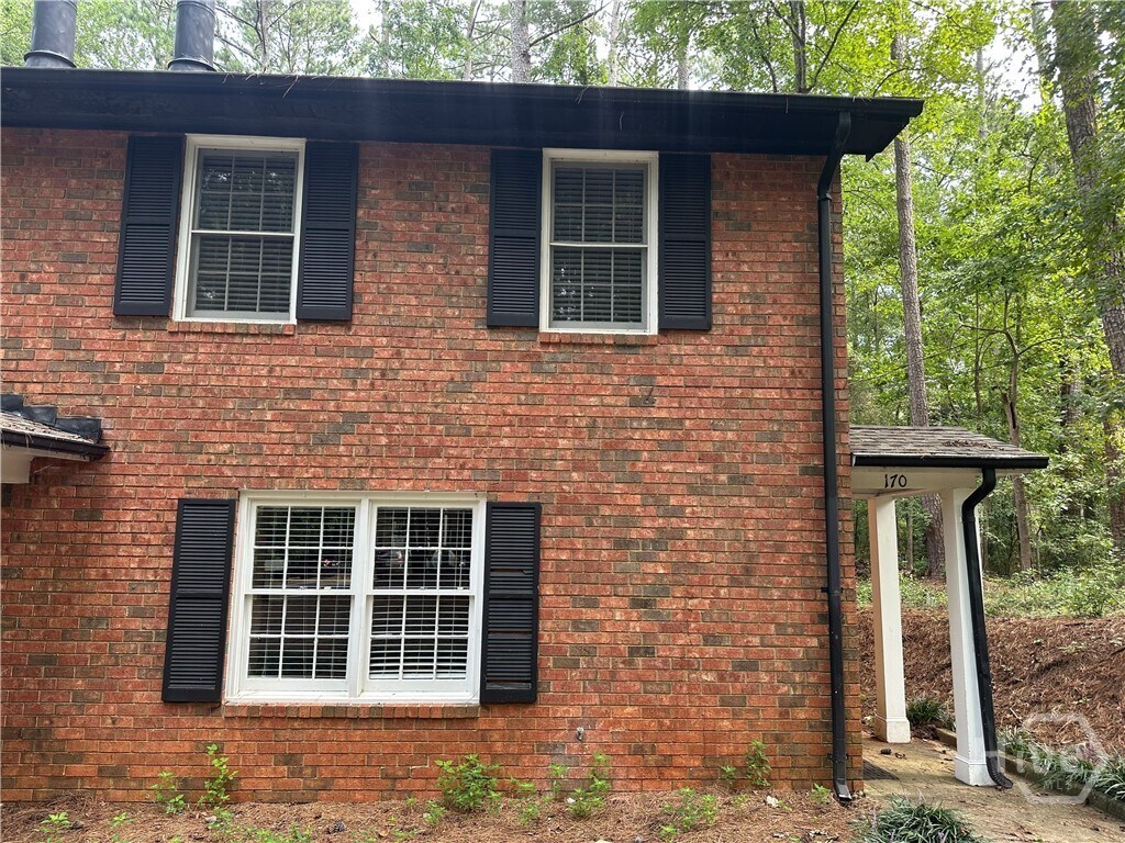 Primary Photo - 170 Highland Park Dr