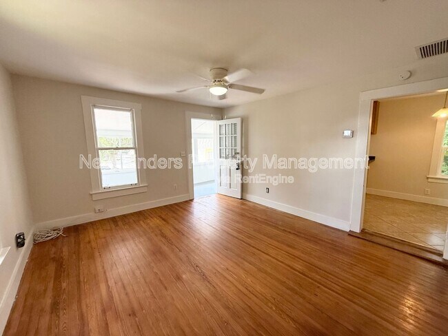 Foto del edificio - 2145 Oak St