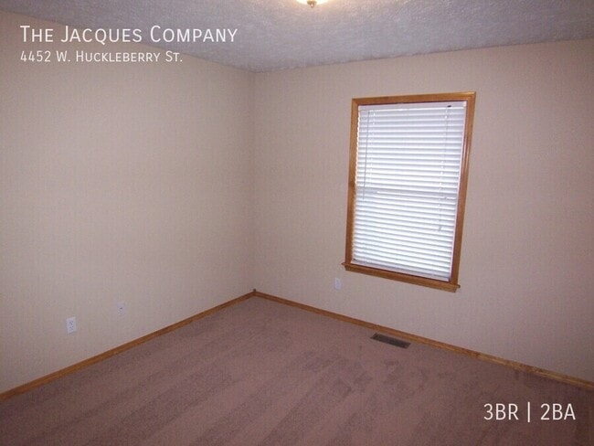 Building Photo - 4452 W Huckleberry St