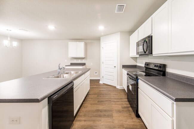 Building Photo - 1612 Abbey Loop