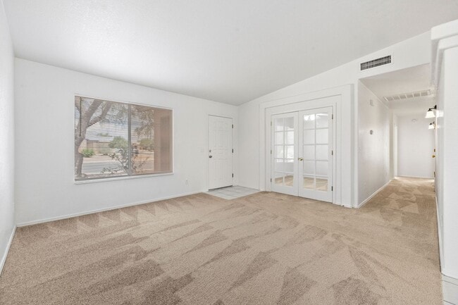 Building Photo - Nice Rita Ranch Home - Vail School District