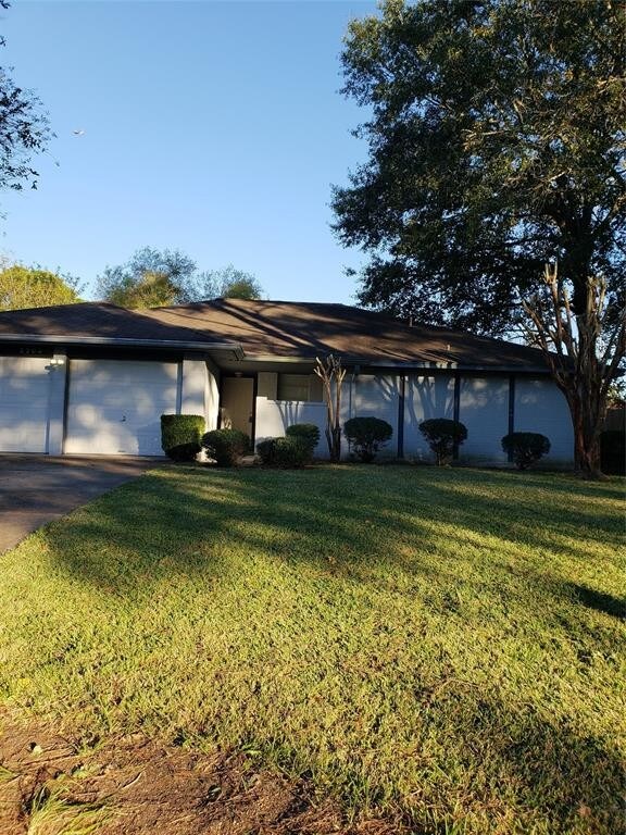 Building Photo - 2204 Mimosa Ct