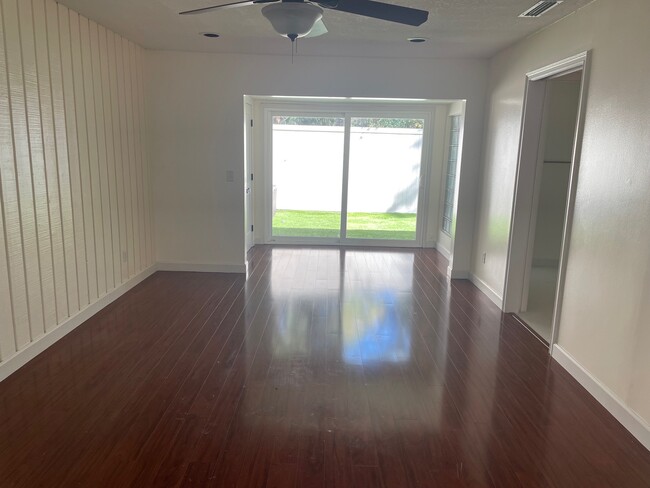 Building Photo - 106 Juniper Ln