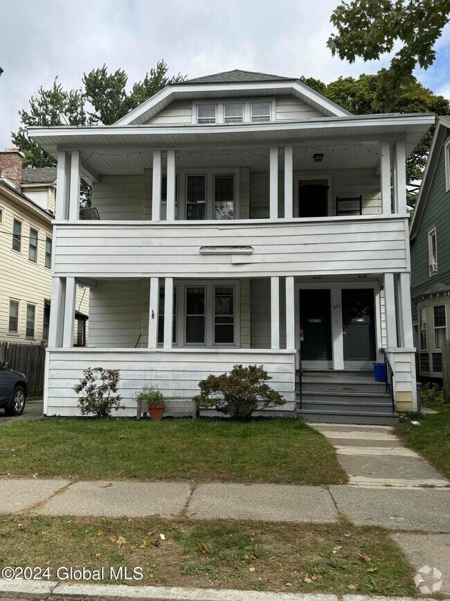 Building Photo - 663 Hudson Ave