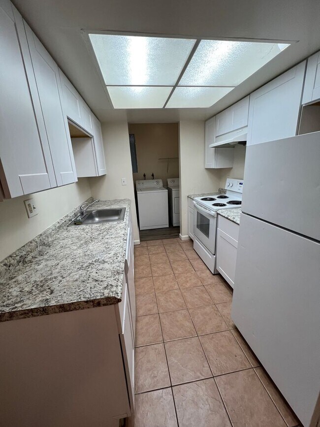 Foto del edificio - 190 Griswold Way