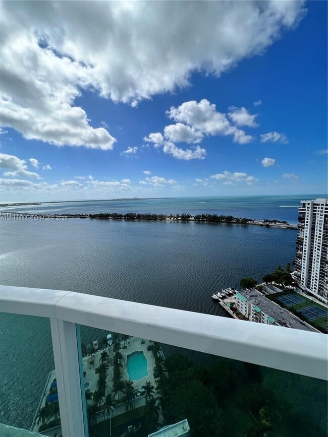 Foto del edificio - 2101 Brickell Ave