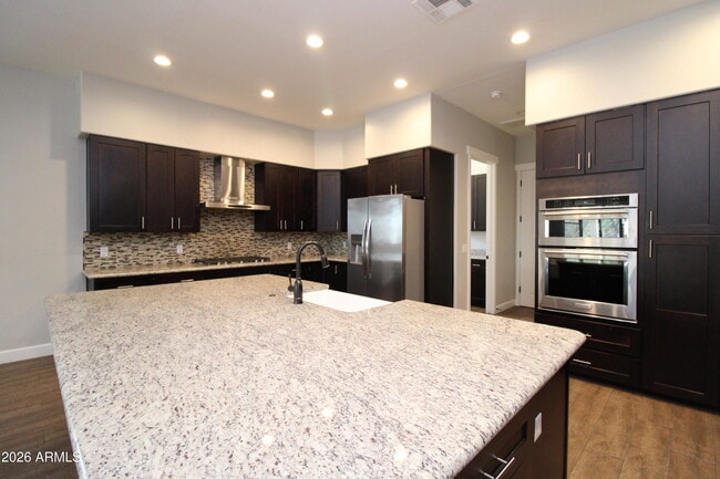 Building Photo - 1024 E Curry Rd