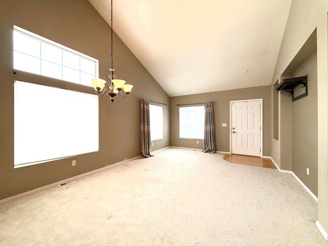 Foto del edificio - Bright Sammamish Home with Fully Fenced Yard