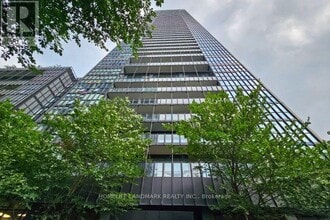 Building Photo - 101 Charles St E