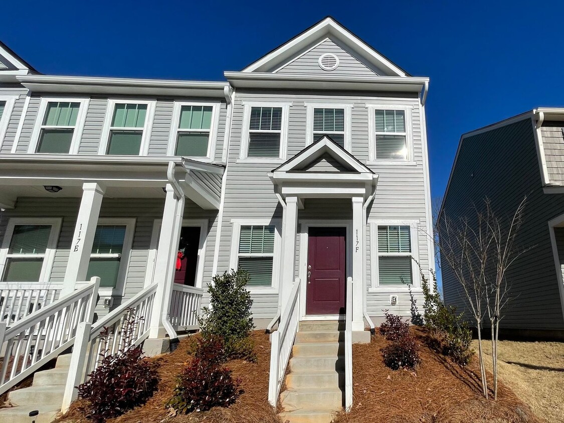 2 br 2.5 ba Charming townhome community Townhome Rentals in