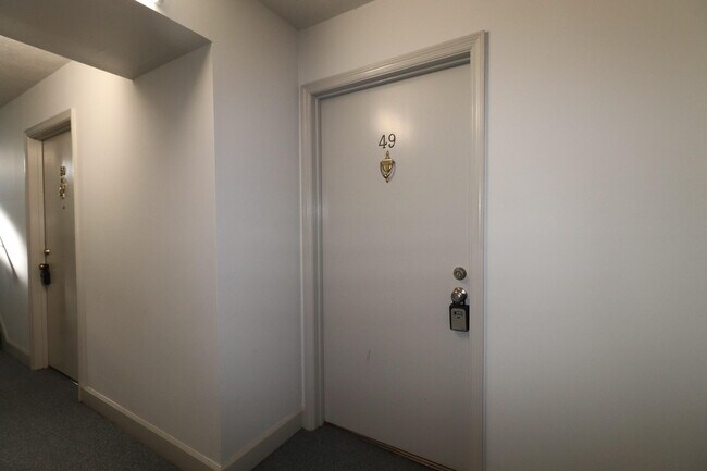 Foto del edificio - 175 Malabu Dr