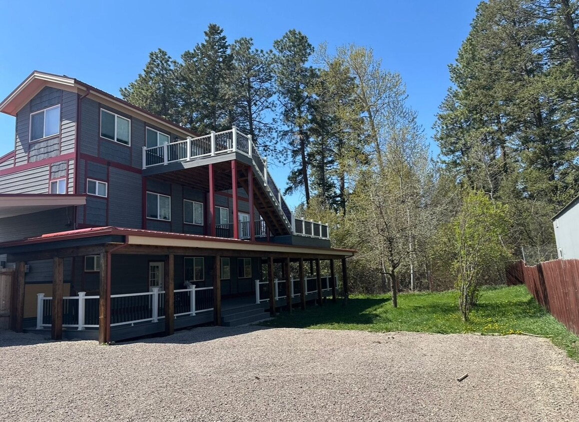 Primary Photo - Custom Kalispell Home with Spectacular Views