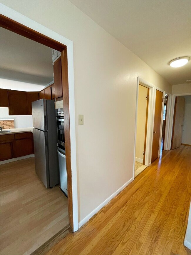 Building Photo - Spacious Three Bedroom Home for Rent!