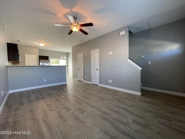 Foto del edificio - 606 Ebb Tide Ln