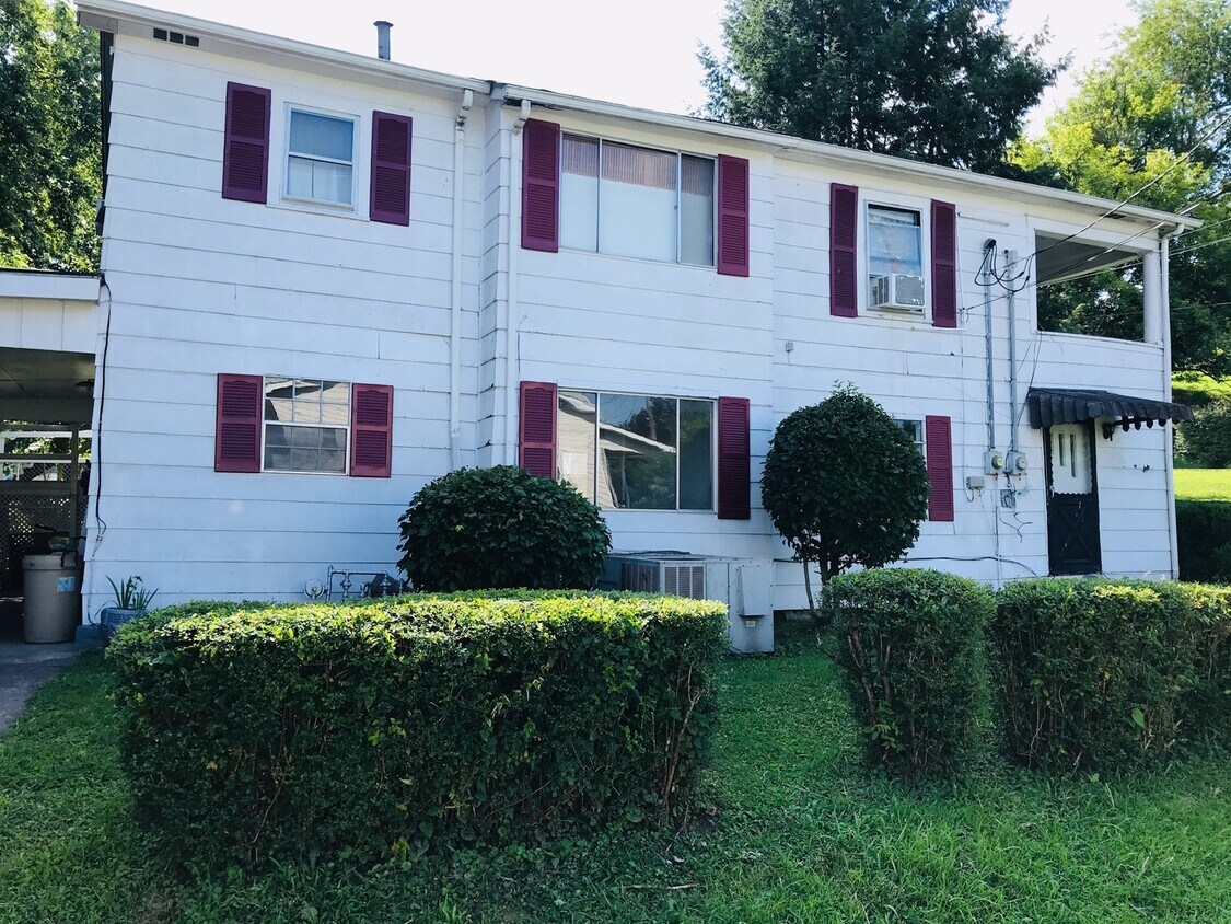 Foto principal - 601 W 4th St