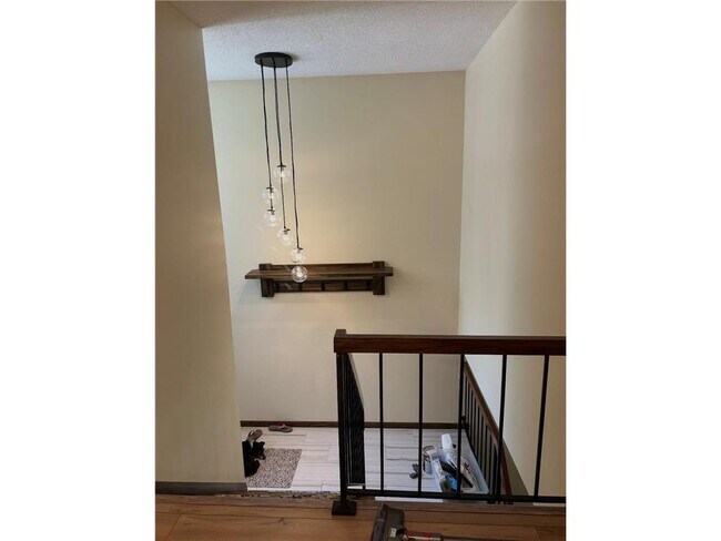 Foto del edificio - 1628 Comstock Ln N